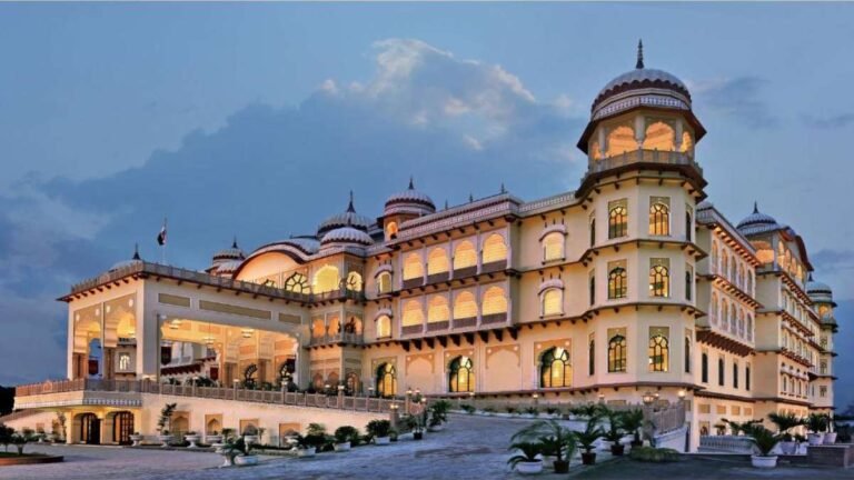 Noor Mahal - Location Historic Bahawalpur, Pakistan