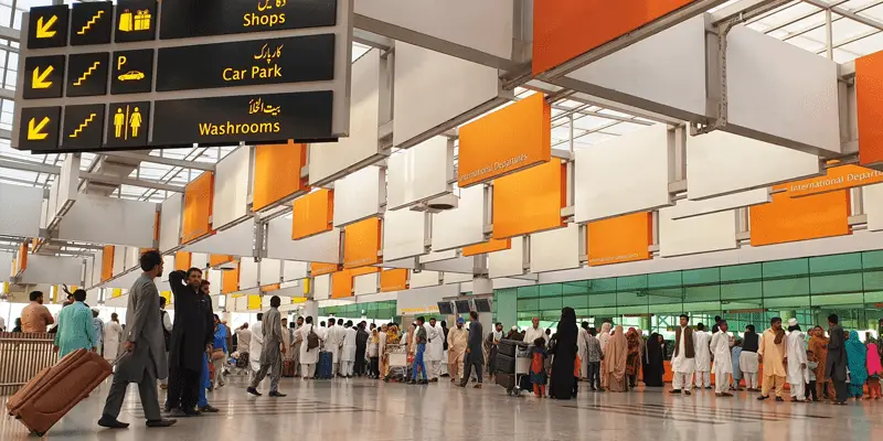 How Many Airports Are in Pakistan 