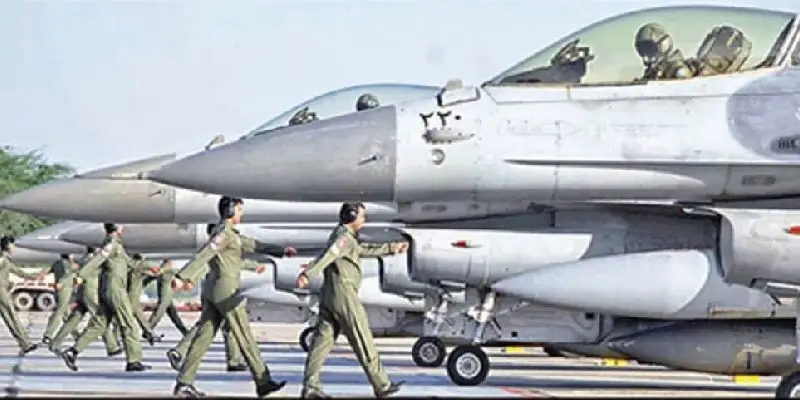 How Many Airports Are in Pakistan 